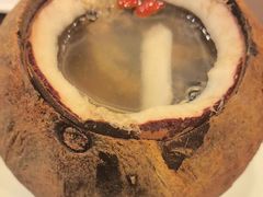 原只椰子炖竹丝鸡汤-勝記酒家·37年老字号·经典粤菜(荔枝公园店)