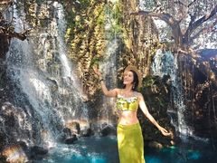 -Chom Cafe and Restaurant