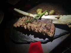 牛肋排-wann lounge 低温慢煮牛排·清吧