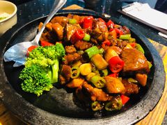 铁板蘑菇牛肉粒-鹿港小镇(霄云店)