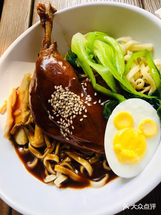 Tangled Tree Tavern 老藤树食栈图片