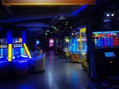 -嗨翻Hi-Fun竞技主题乐园·蹦床亲子生日轰趴(国光1937店)