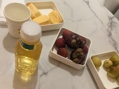 -涨巢·潮玩水疗局