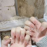你看这美甲——多美多漂亮