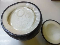 -志龙皇冠吃货椰子铺
