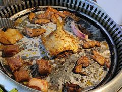 -金滏山烤肉·海鲜·火锅自助餐厅(襄阳万达店)