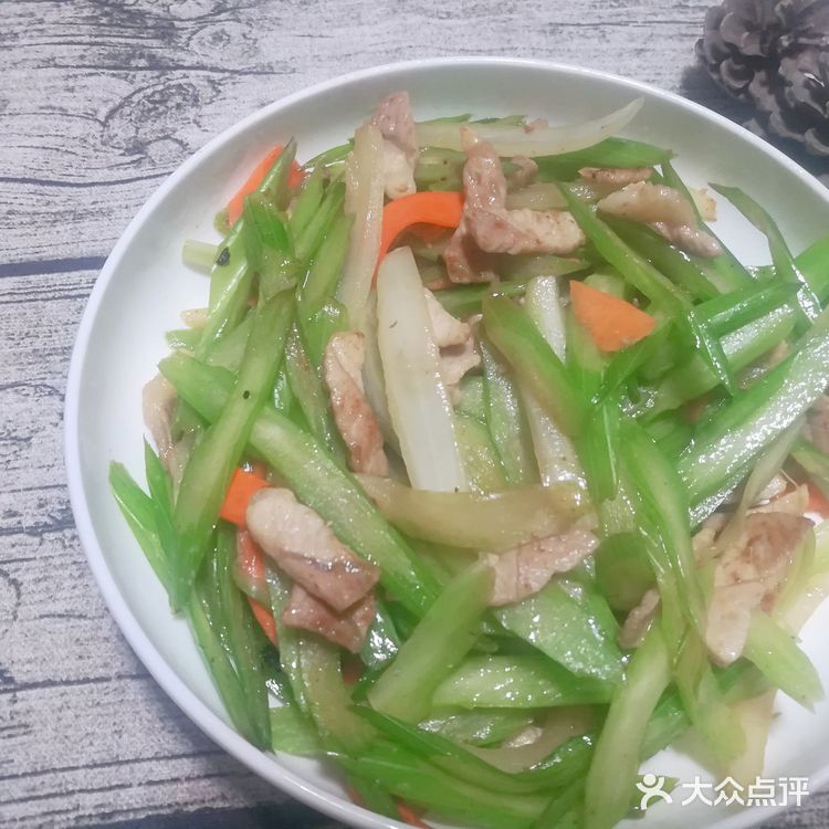 家常菜系之炒菜系列——西芹炒肉
