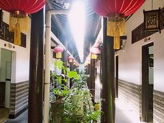 -唔呶喔哩酒家(生产街店)