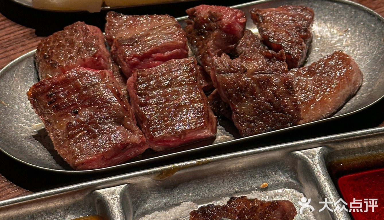 肥美的海鲜饭……一口误终生了……