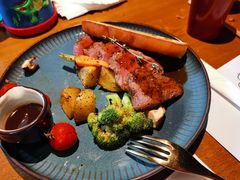 -JINNS锦时 steak&pizza(浸信会礼拜堂旧址店)