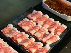 谷饲相间肥牛-锅说大脸毛肚重庆老火锅(佐阾店)