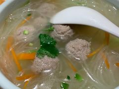 牛肉丸萝卜汤-天怡興·百年蒸饺(中心书城店)
