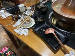 -果松木炭酸菜铜火锅·外婆参鸡汤