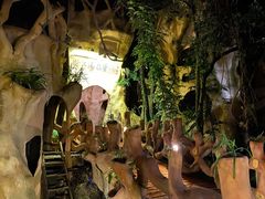 -天门沟九州驿站树上汤泉