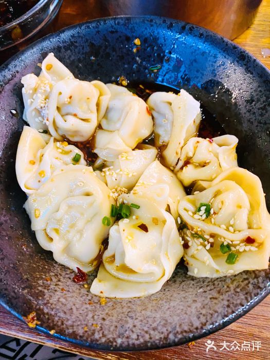 归蜀第成都串串料理(梅花路店)红油抄手图片