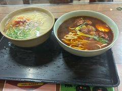 -亮亮面馆(经六路店)