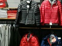 -SKECHERS 斯凯奇(上海国际时尚中心店)