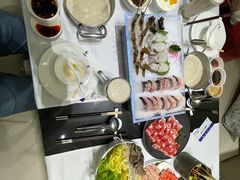 -红鼎豆捞·非遗鲍皇汤火锅(宝丰路店)