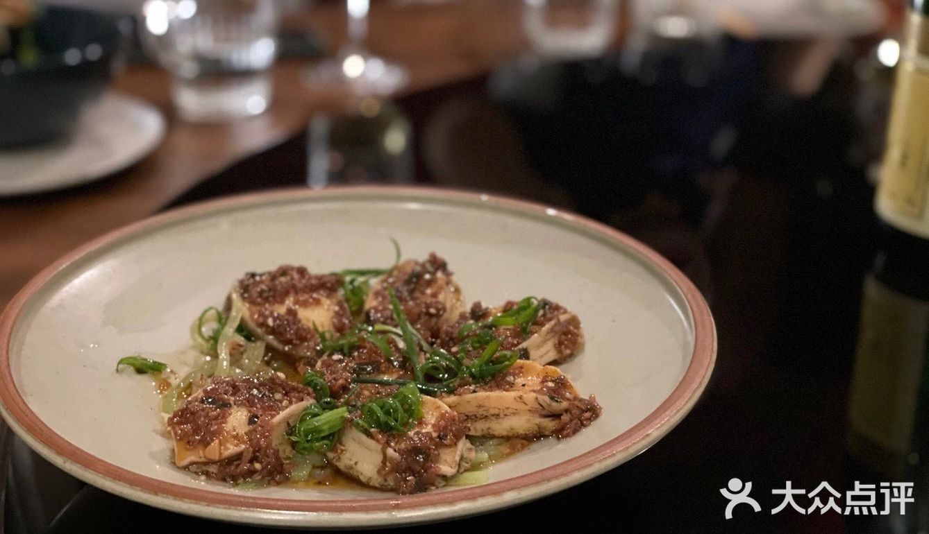 不管多大了，还是会穿妈妈的衣服