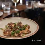 不管多大了，还是会穿妈妈的衣服