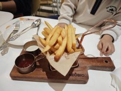 -奈尔宝家庭中心·亲子餐厅(华采天地店)