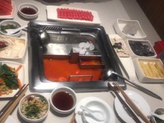 -海底捞火锅鲜切牛肉主题店(长寿路店)
