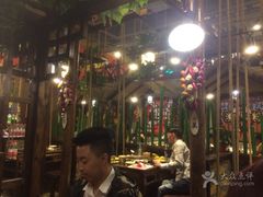 -赶海部落海鲜城(海阳路店)