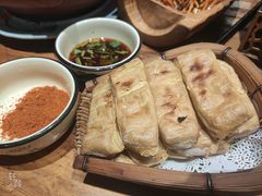 -老滇山寨•云南特色菜•地方菜•民族风情歌舞表演(金碧店)