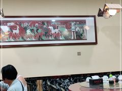 大堂-壹阁胡羊焖饼(特色小吃街店)