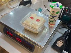 -光明牛奶棚(南泉店)