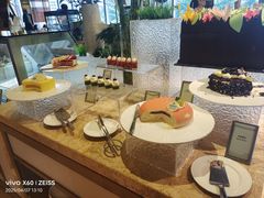 -大中华希尔顿酒店-念自助餐·嗨啤·小龙虾