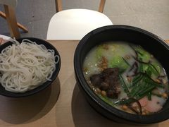 金牌大骨-大鼓米线(杭州国大城市广场店)