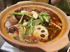 -聚汇三少·龙虾·中餐厅(莫邪路新天地店)