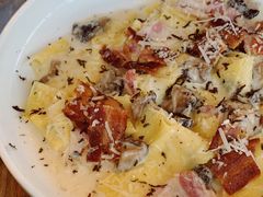 -ROAST coffee & eatery