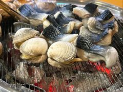 -围炉肉舍•炭烤活鳗•丹东海鲜烤肉(步行街店)