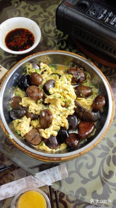 东北饭庄-石头烹土鸡蛋-菜-石头烹土鸡蛋图片-西安美食-大众点评网