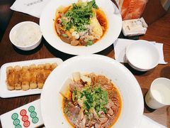 -成都你六姐·牛肉冒菜(城市集市合生汇店)