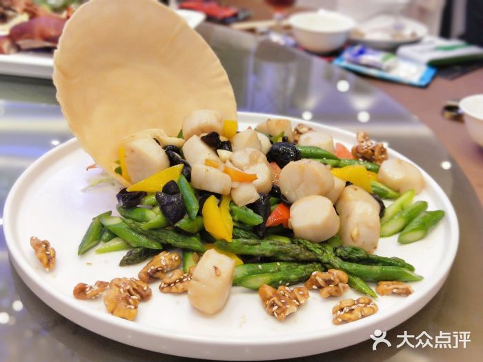 太钟·东海海都酒家(南城店)鲜芦笋彩椒炒玉带图片