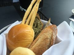 餐前面包-深圳四季酒店·馥自助餐厅