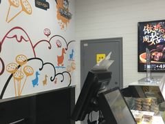 -周黑鸭(郑州中原区华山路中原万达沃尔玛店)