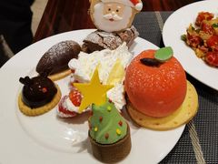 -广州万富希尔顿酒店·感趣自助餐厅·金秋蟹宴生蚝海鲜刺身
