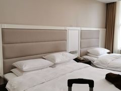 -上海怡沁园度假酒店