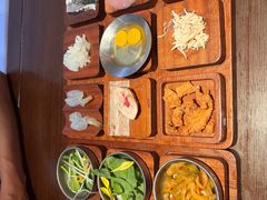 -银米·云南传统过桥米线(双廊黑金冠店)