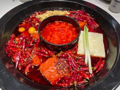 -爱你您·自家鱼塘·活水喷泉鱼火锅(八里店)