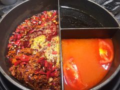 小嫩牛专利T型锅（一锅三吃）-热火朝天鲜切牛肉火锅(南强街巷店)