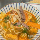 用料特别实在~汤底是新鲜熬制的羊骨汤好喝!