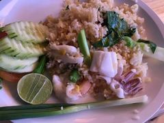 -J Daeng Seafood