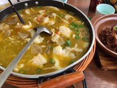 -有红鸡毛店·川菜(建设路店)