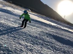 -丝绸之路山地度假区滑雪场