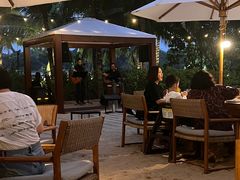 -三亚艾迪逊酒店·海滩烧烤 BARBACOA·现场乐队·浪漫晚餐·烧烤海鲜